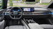 P90480852_highRes_the-new-bmw-m760e-xd