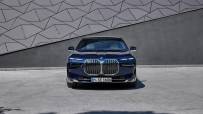 P90480860_highRes_the-new-bmw-740d-xdr