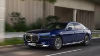 P90480873_highRes_the-new-bmw-740d-x-d