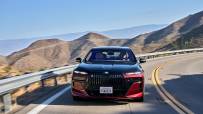 P90486102_highRes_the-new-bmw-760i-xdr