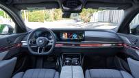 P90486109_highRes_the-new-bmw-760i-xdr