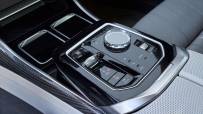 P90486114_highRes_the-new-bmw-760i-xdr