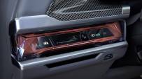 P90486115_highRes_the-new-bmw-760i-xdr