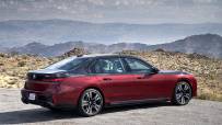 P90486135_highRes_the-new-bmw-760i-xdr