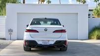 P90486246_highRes_the-new-bmw-760i-xdr
