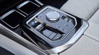 P90486383_highRes_the-new-bmw-i7-xdriv