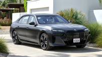 P90486396_highRes_the-new-bmw-i7-xdriv
