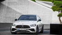 2023-Mercedes-AMG-C43-Sedan-5