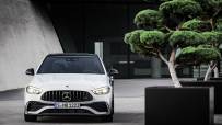 2023-Mercedes-AMG-C43-Sedan-6