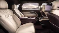 2023-Bentley-Bentayga-EWB-00007