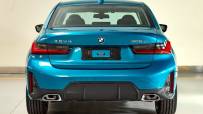 2023-BMW-3-Series-Sedan-10