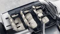 2023-Land-Rover-Defender-130-004