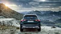 2023-Mercedes-Benz-GLC-13