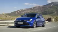 2023-corolla-hatchback-dpl-14