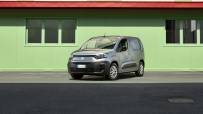 2022-Fiat-Doblo-van-1