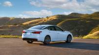 2023-Nissan-Altima-12