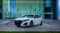 2023-Nissan-Altima-2