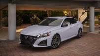 2023-Nissan-Altima-27
