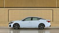 2023-Nissan-Altima-4