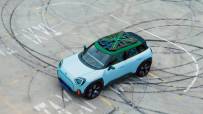 P90471913_highRes_the-mini-concept-ace