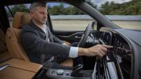 2021-Cadillac-Escalade-007