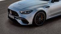 2023-Mercedes-AMG-C-63-S-E-PERFORMANCE-00017