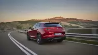 alfa_romeo_stelvio_veloce_570