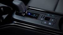2022-priusplug-inhybrid30-2