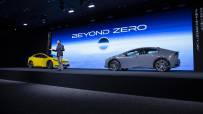 2023-Toyota-Prius-JDM-13