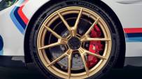 P90488885_highRes_the-bmw-3-0-csl-stat