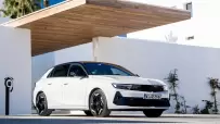 Vauxhall-Astra_GSe-2023-1600-05