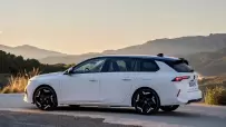 Vauxhall-Astra_Sports_Tourer_GSe-2023-1600-11