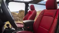 2024-Jeep-Wrangler-050