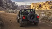 2024-Jeep-Wrangler-086