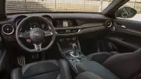 alfa-stelvio-qv-100-2023-2