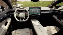 DB2023AU00225