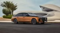 BMW-i7-M70-xDrive-36-scaled