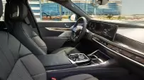 BMW-i7-M70-xDrive-53-scaled