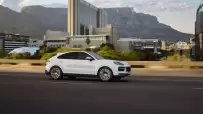 2024-Porsche-Cayenne-01