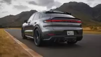 2024-Porsche-Cayenne-03
