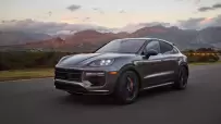 2024-Porsche-Cayenne-04