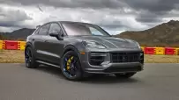 2024-Porsche-Cayenne-06