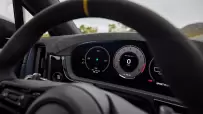 2024-Porsche-Cayenne-08