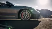 2024-Porsche-718-Spyder-RS-01