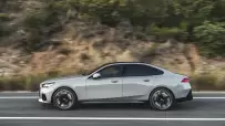 P90504990_highRes_the-new-bmw-i5-edriv