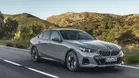 P90505016_highRes_the-new-bmw-i5-edriv
