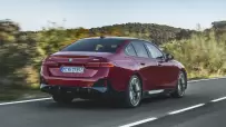 P90505072_highRes_the-new-bmw-i5-m60-x