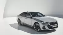 P90505087_highRes_the-new-bmw-i5-edriv