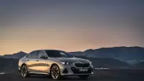 P90505107_highRes_the-new-bmw-i5-edriv
