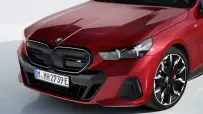 P90505501_highRes_the-new-bmw-i5-m60-x